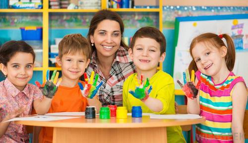 Teachers in play school