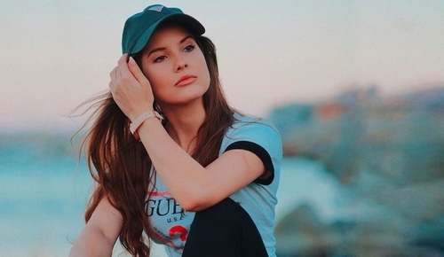 Social Media Influencers - 13