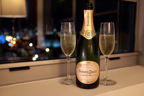 #4 Perrier – Jouet Champagne