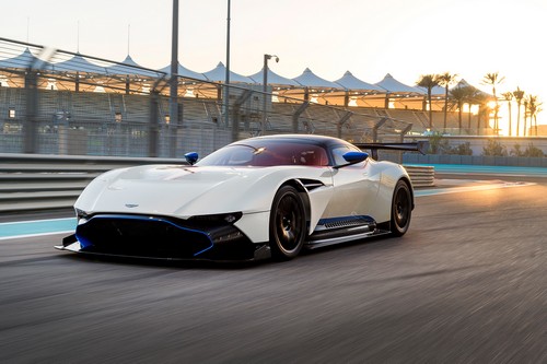 #15 Aston Martin Vulcan