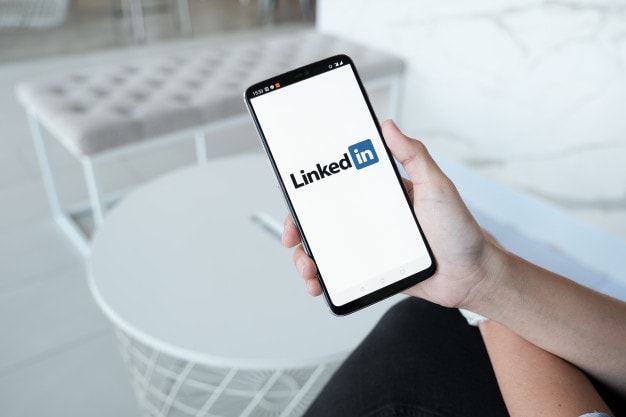 Tips To Get Headhunted by Headhunting Agency via LinkedIn Profile