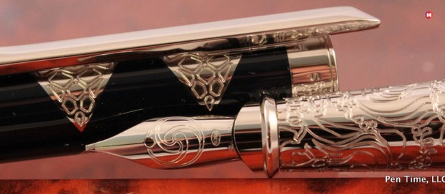 Samurai Prestige Lighter and Pen Set by S.T. Dupont